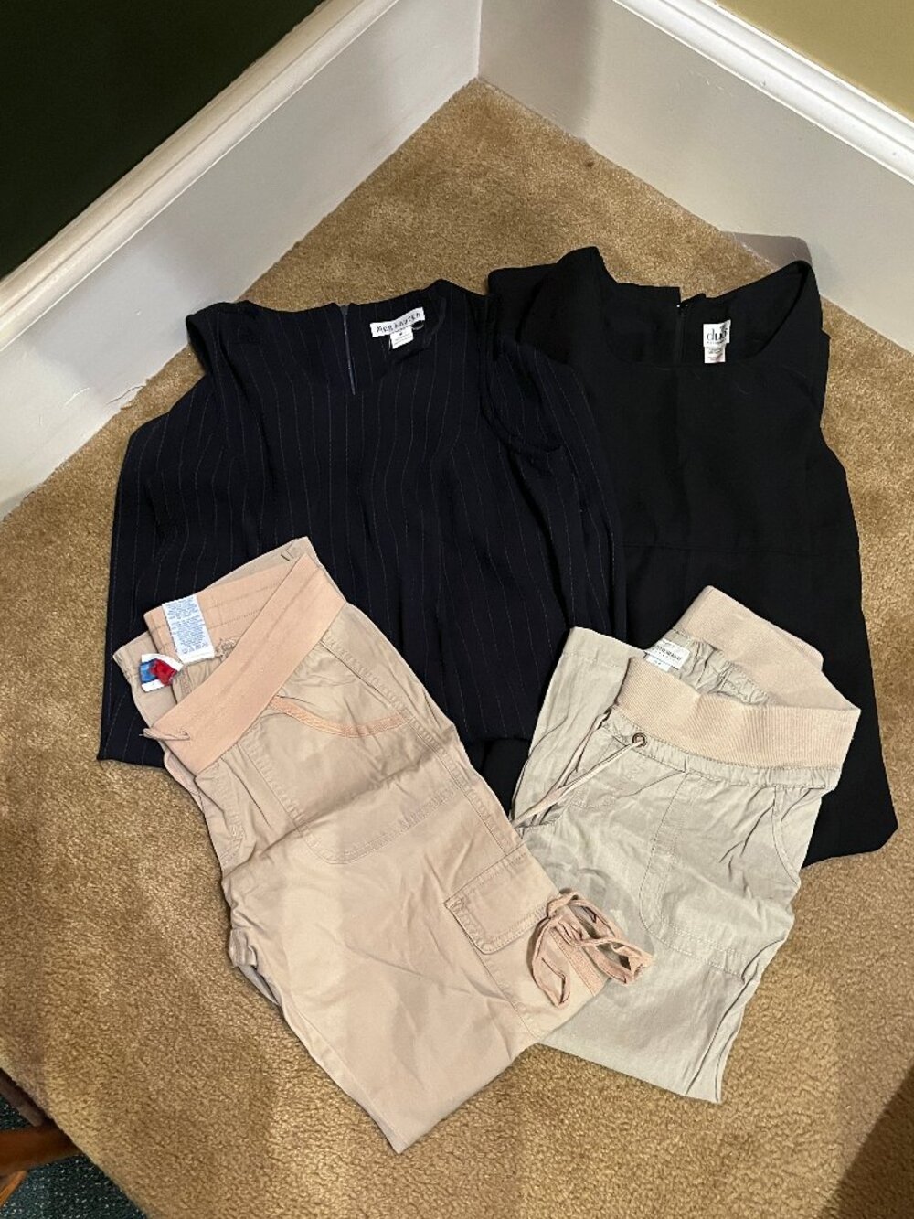 Lot of Maternity clothes, 2 dresses & 2 pants